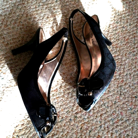 NWT Etienne Aigner, black, size 6 - Picture 2 of 4